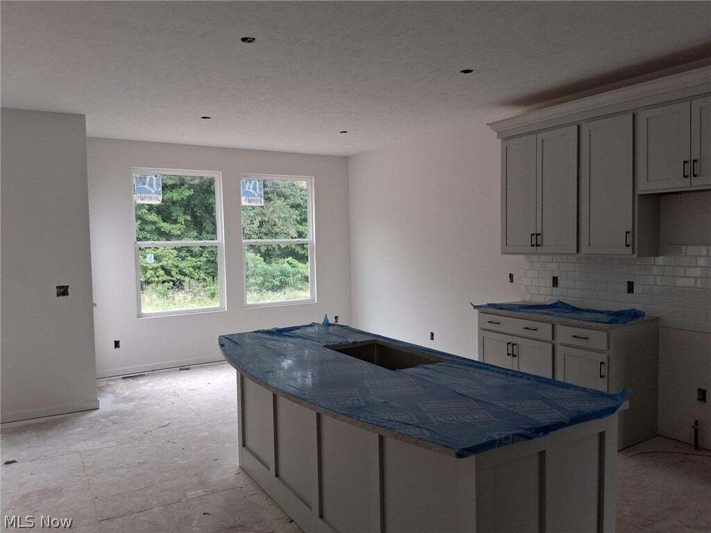 House in Montrose-Ghent, Ohio, United States 4 - 18057013