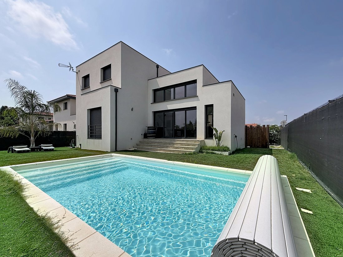 House in Saint-Cyprien, Occitania, France 1 - 18567525