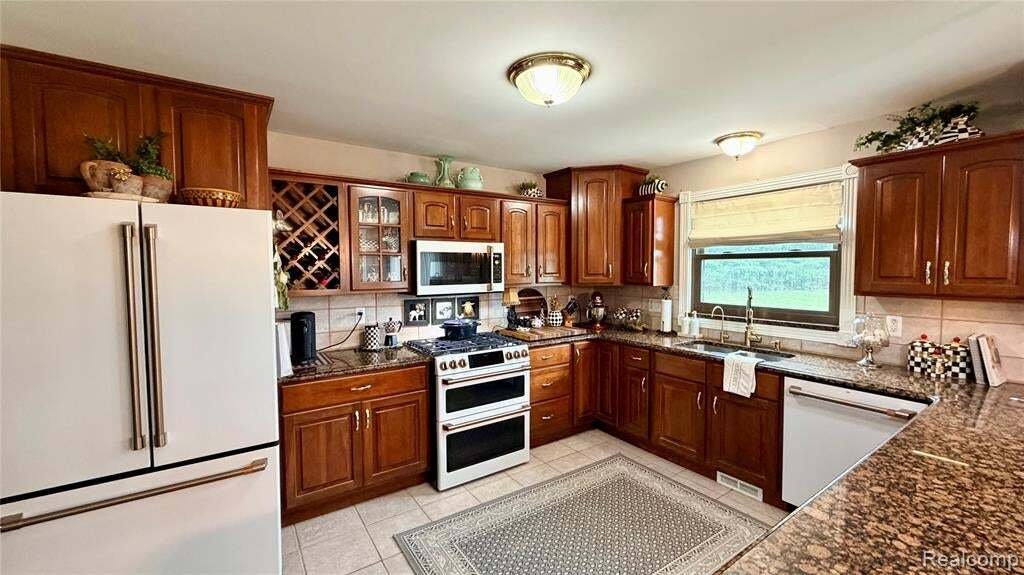 House in Leonard, Michigan, United States 5 - 18469353