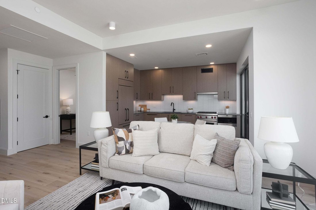 Condo in Durham, North Carolina, United States 3 - 16895402