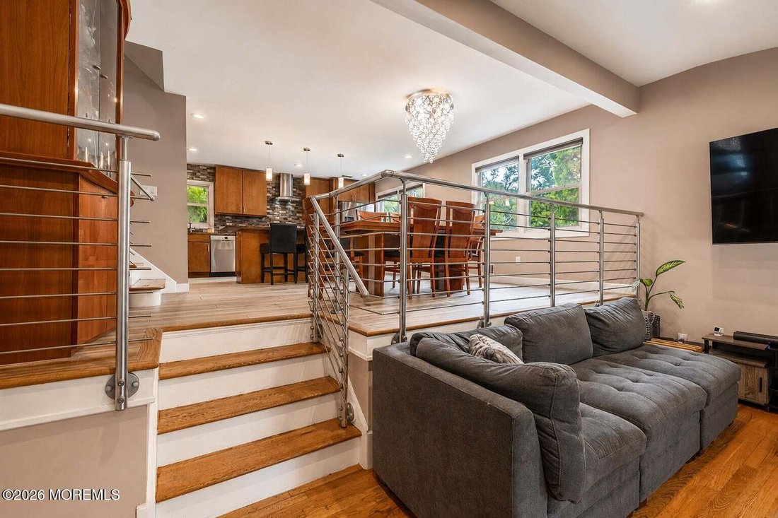 House in East Brunswick, New Jersey, United States 4 - 18573047
