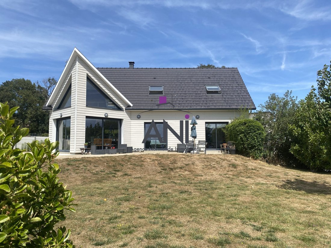 House in Hautot-sur-Mer, Normandy, France 1 - 18570421
