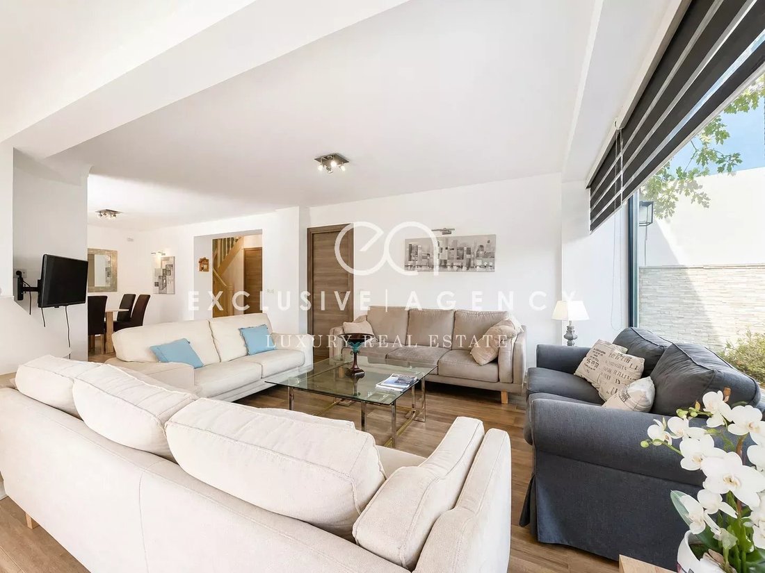 House in Tassigny, Cannes, France 2 - 16182988