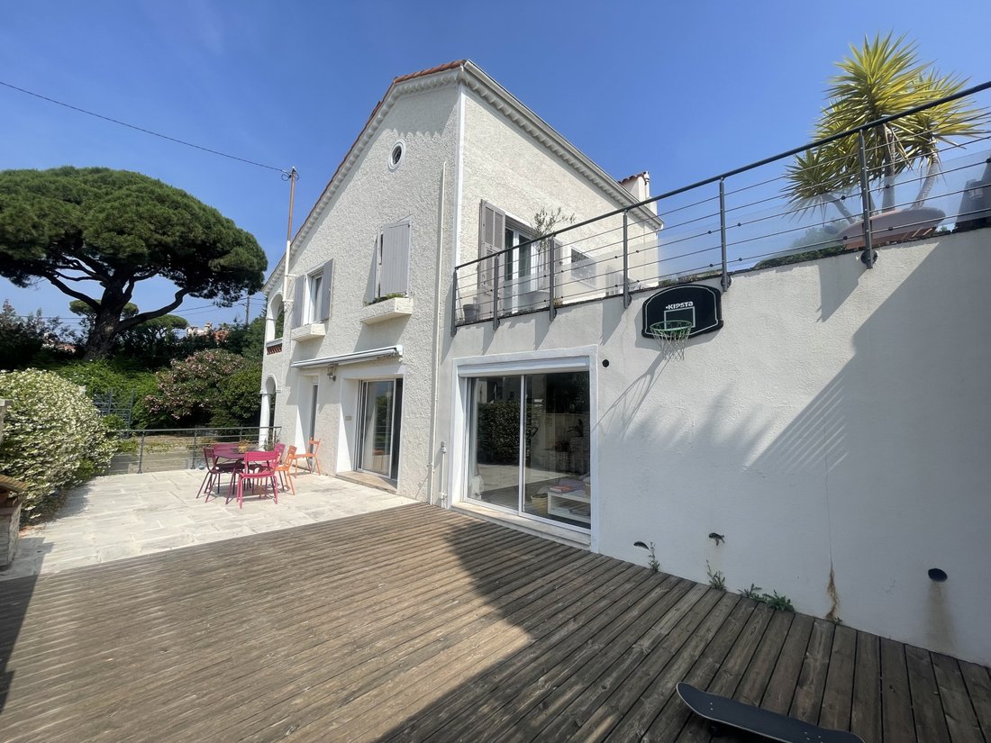 Villa in Cannes, Provence-Alpes-Côte d'Azur, France 3 - 18573130