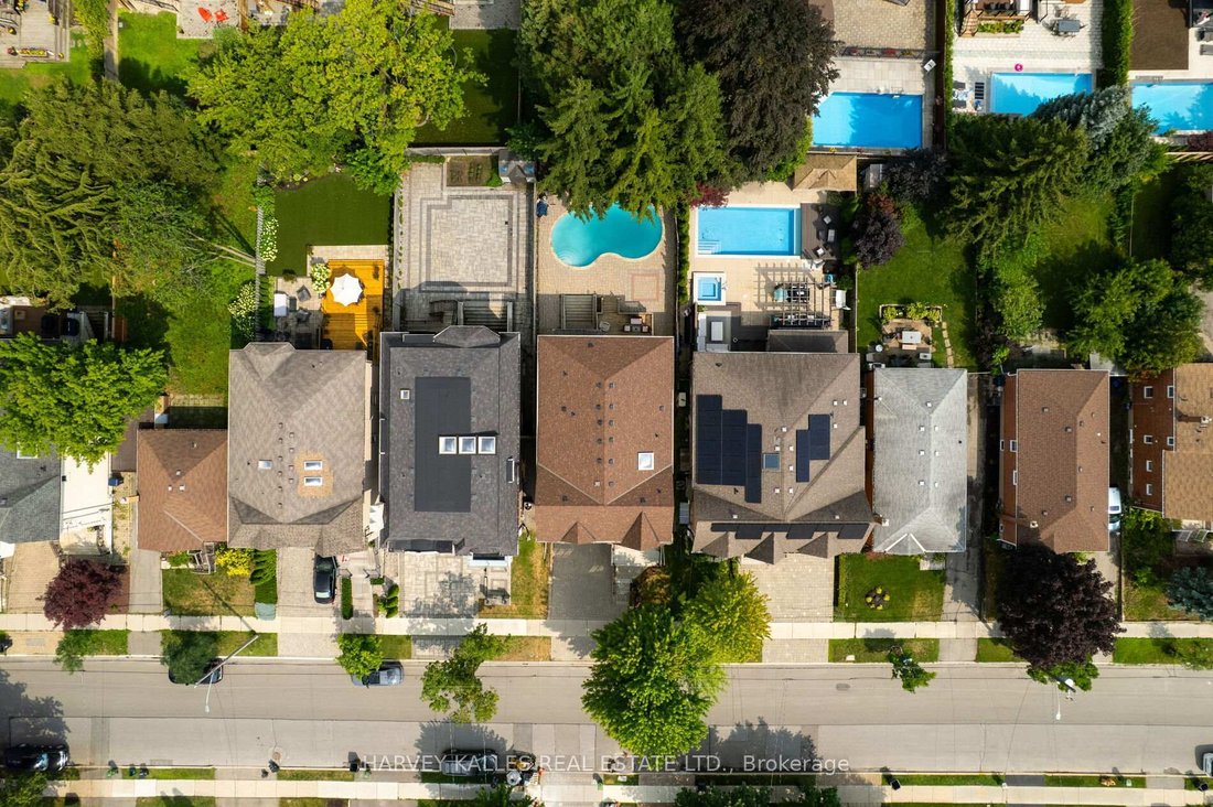 House in Toronto, Ontario, Canada 4 - 18572659