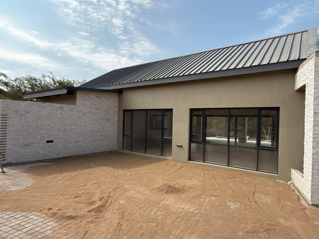 House in Hoedspruit, Limpopo, South Africa 3 - 17363654