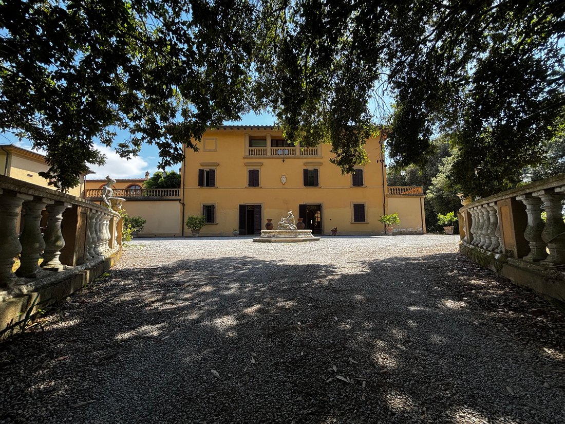 Villa in Lucignano, Tuscany, Italy 3 - 18572947