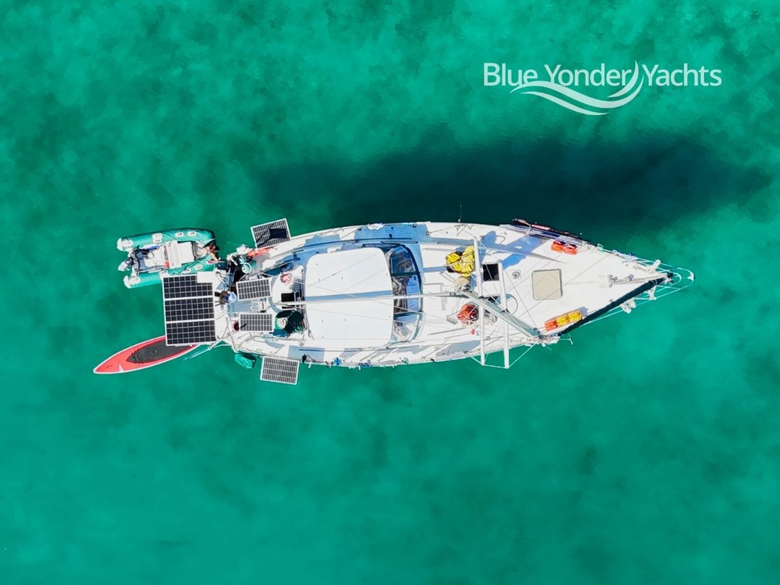 Cruiser in Guaymas, Mexico 3 - 18572026