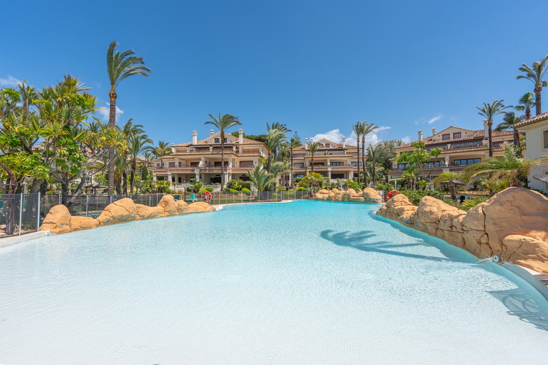 Apartment in Marbella, Andalusia, Spain 3 - 18573930