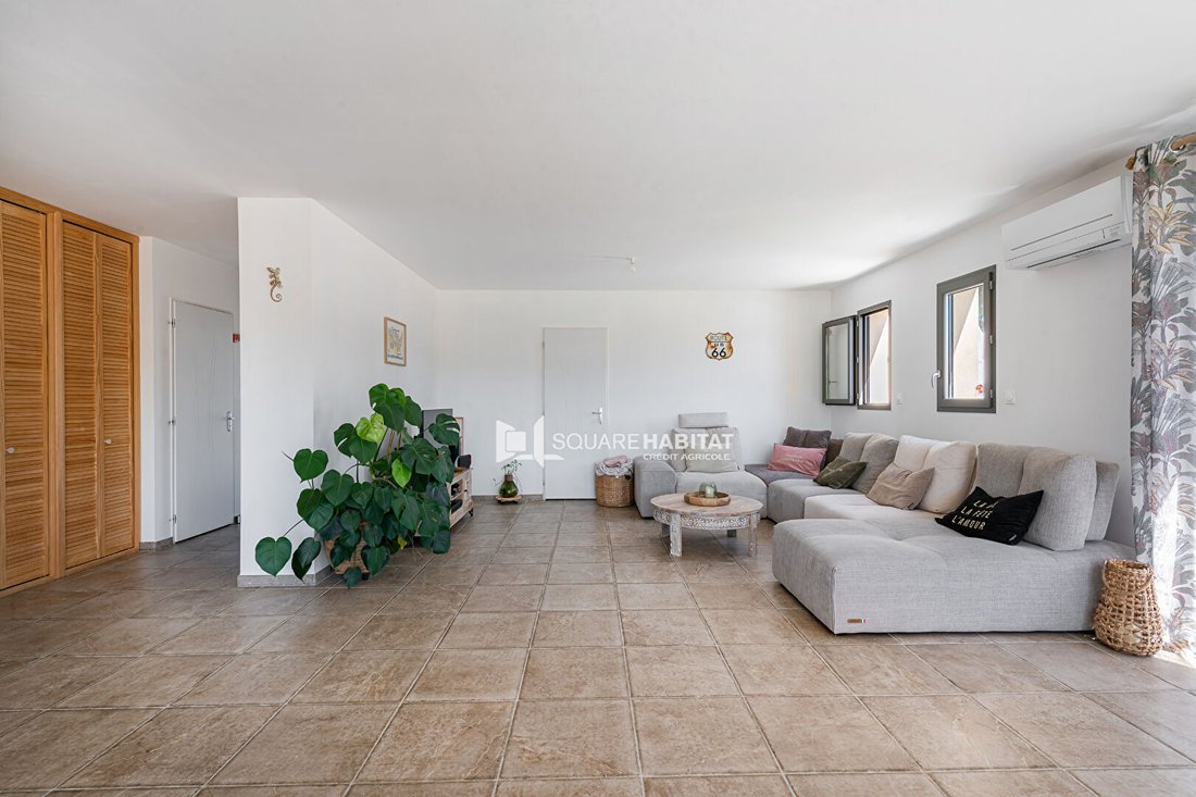 House in Saint-Saturnin-lès-Apt, Provence-Alpes-Côte d'Azur, France 5 - 18573696