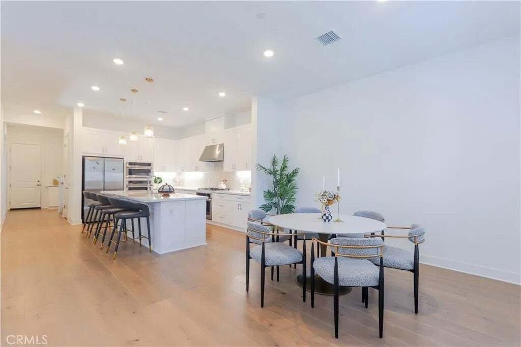Condo in Irvine, California, United States 5 - 18469404