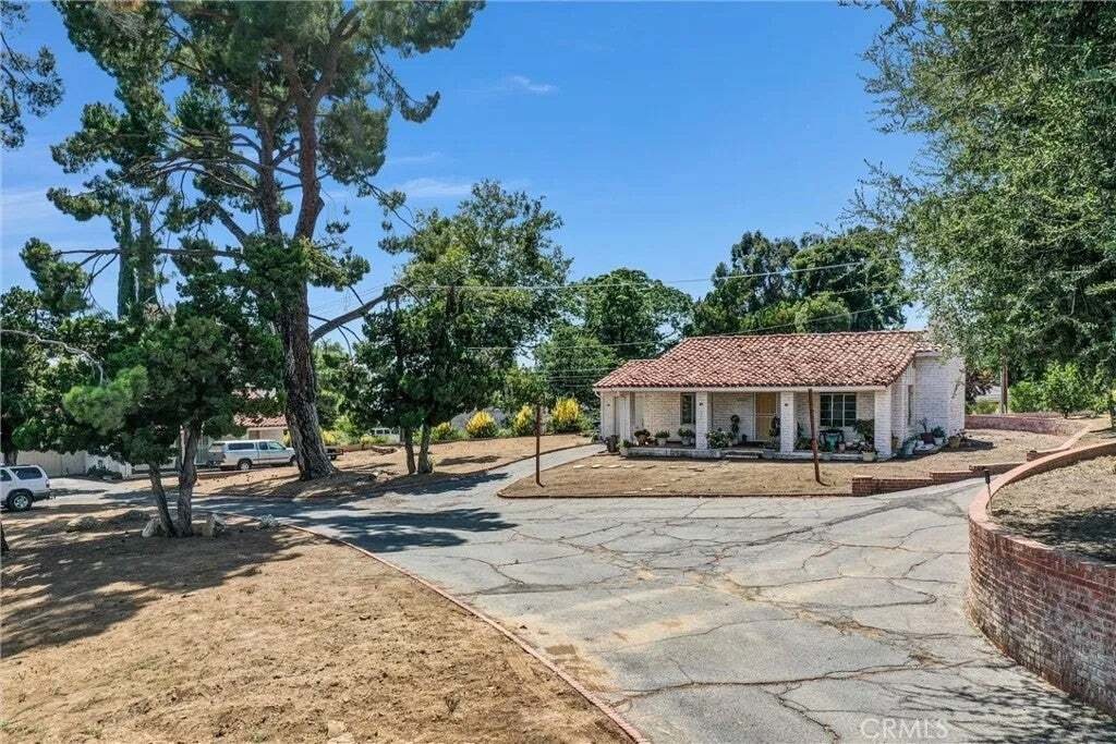 House in Cherry Valley, California, United States 3 - 18515439