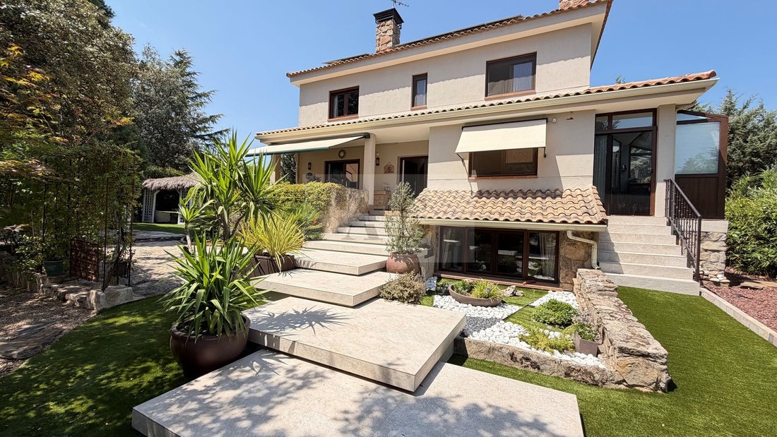 Chalet a Alpedrete, Madrid, Spagna 1 - 18573592
