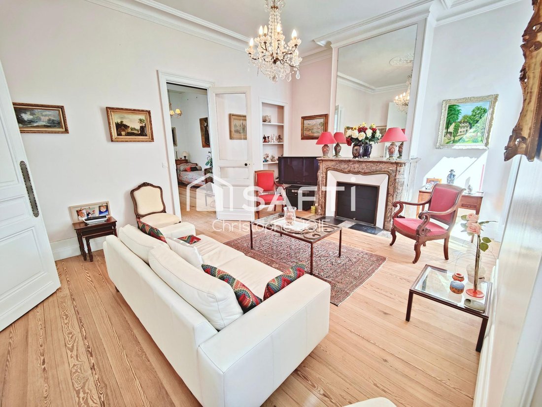Apartment in Hôtel de Ville-Quinconce-Saint Seurin-Fondaudège, Bordeaux, France 1 - 17770687