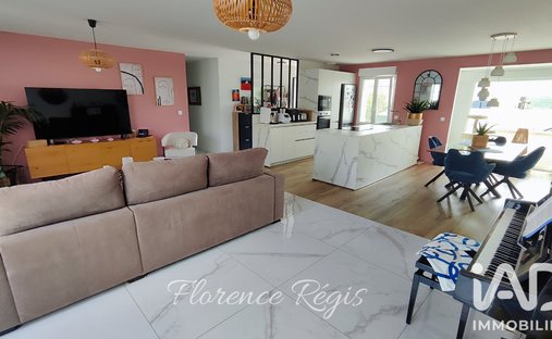 House in Balaruc-les-Bains, Occitania, France 1
