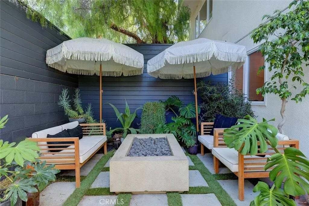 Los Angeles, California, United States 4 - 18573694