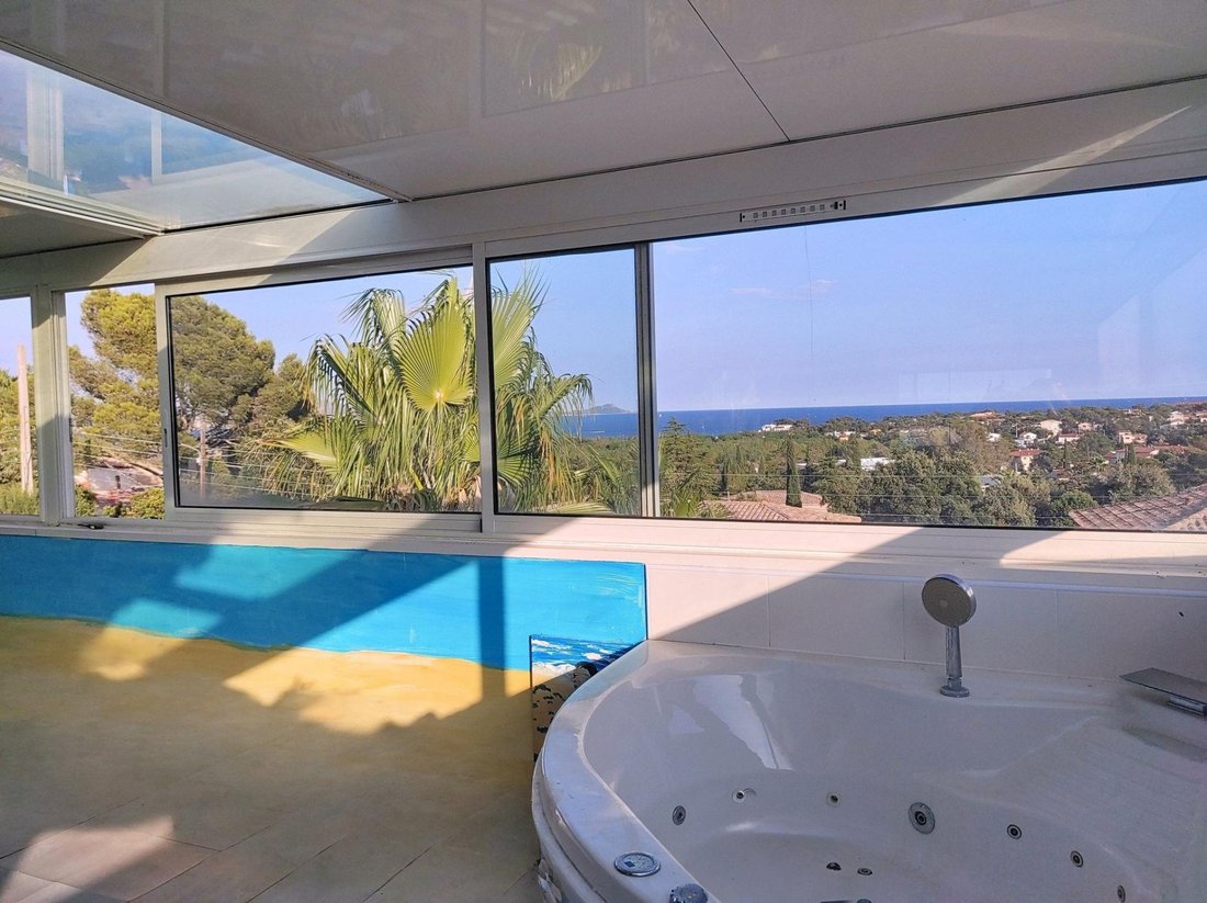 House in Frejus, Provence-Alpes-Côte d'Azur, France 4 - 16468734