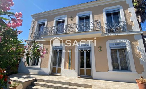 House in Aiguillon, Arcachon, France 1