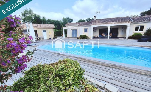 House in Le Bourg, Canejan, France 1