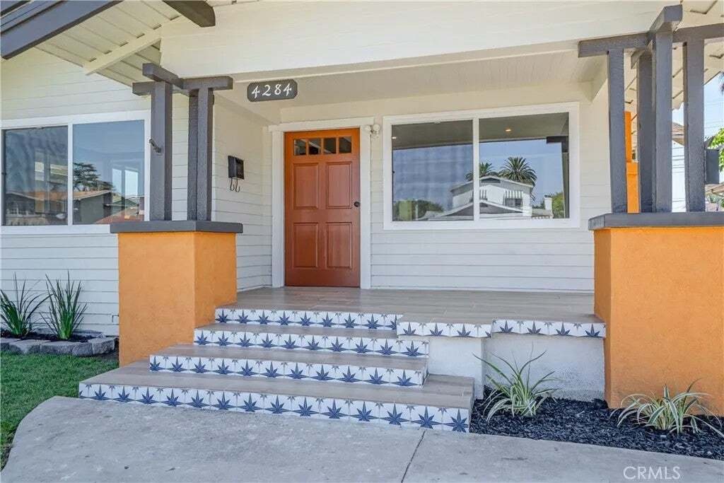 Los Angeles, California, United States 2 - 18573679