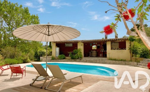 House in Ecarts, Velaux, France 1