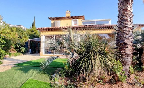 House in Frejus, Provence-Alpes-Côte d'Azur, France 1