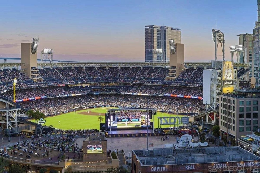 Condo in San Diego, California, United States 1 - 18573676