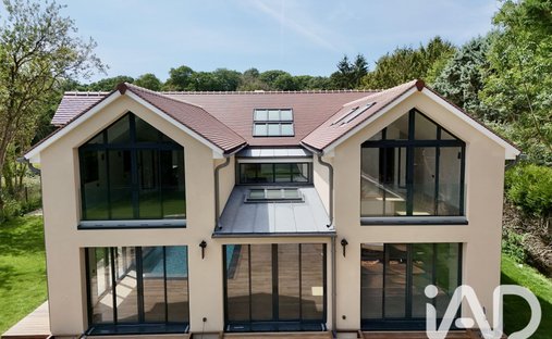House in Gambaiseuil, Ile-de-France, France 1