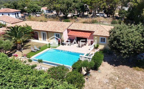 House in Ecarts, Roquebrune-sur-Argens, France 1