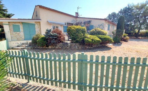 Haus in Tourrettes, Provence-Alpes-Côte d'Azur, Frankreich 1