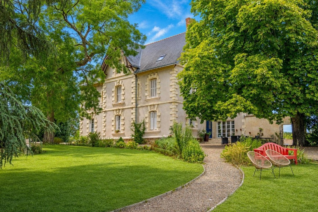 House in Coteaux-sur-Loire, Centre-Val de Loire, France 1 - 18455222