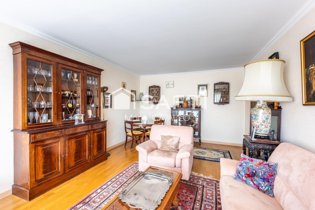 Apartment in Nationale-Deux Moulins, Paris 13e Arrondissement, Paris 2 - 18539076