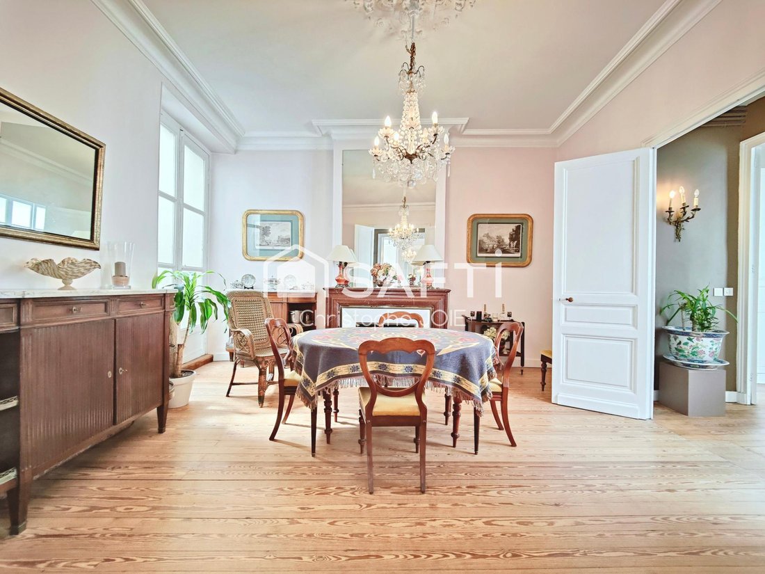 Apartment in Hôtel de Ville-Quinconce-Saint Seurin-Fondaudège, Bordeaux, France 2 - 17770687