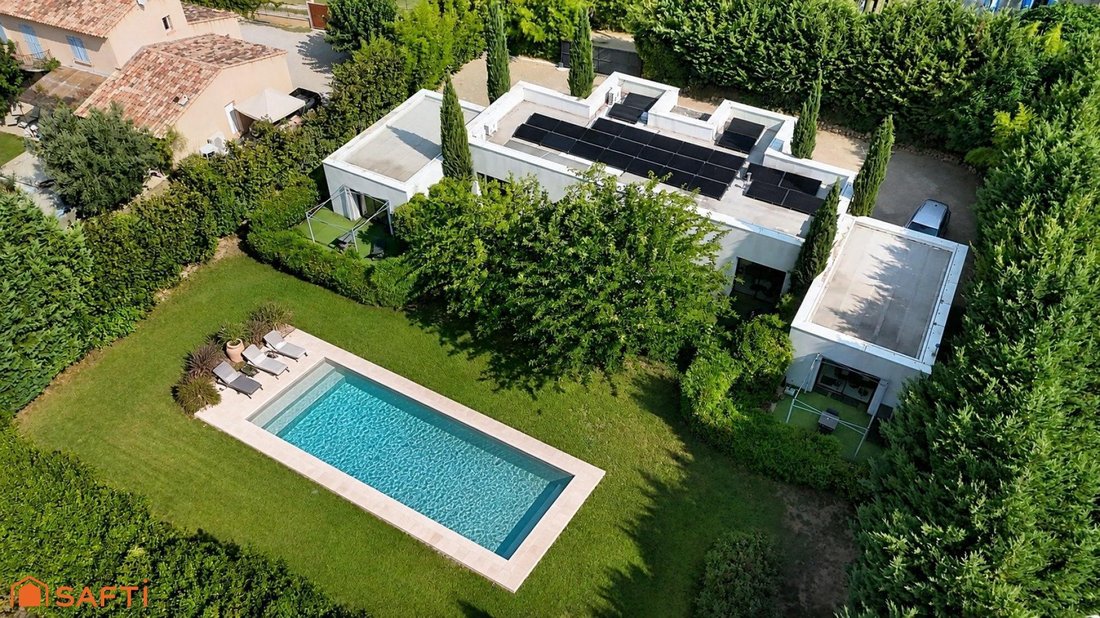 House in Carcès, Provence-Alpes-Côte d'Azur, France 2 - 18574048