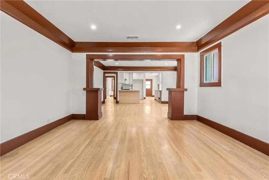 Los Angeles, California, United States 4 - 18573679
