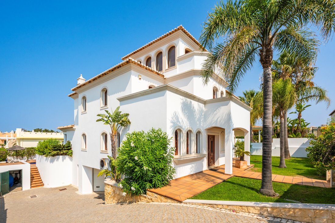 Villa in Olhos de Agua, Algarve, Portugal 3 - 18573979
