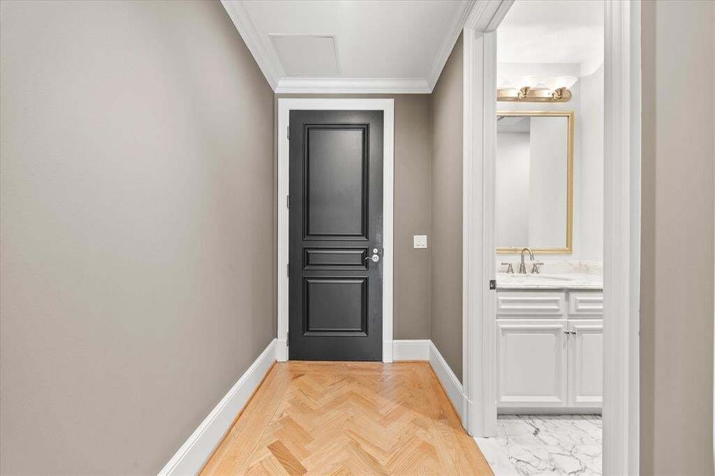 Condo in Dallas, Texas, United States 5 - 18573932