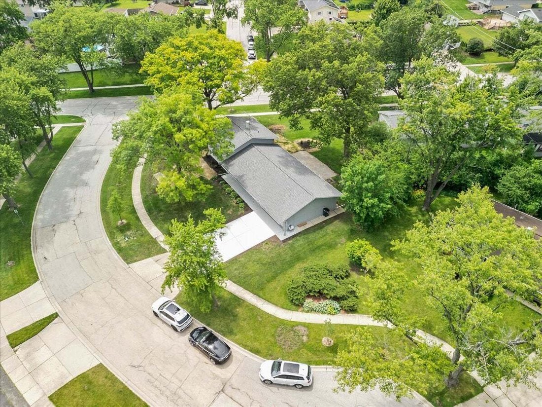 House in Hoffman Estates, Illinois, United States 2 - 18573884