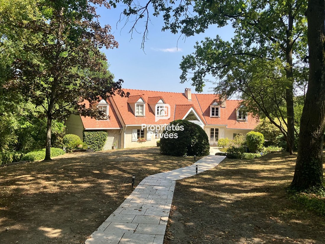 Villa in Septeuil, Ile-de-France, France 1 - 18573773