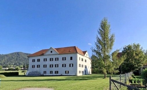 Castillo en Sankt Lorenzen im Mürztal, Estiria, Austria 1