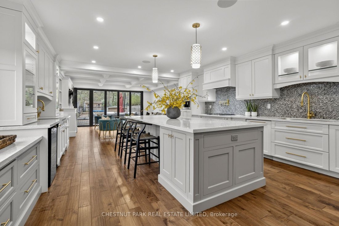 House in Toronto, Ontario, Canada 4 - 18209456