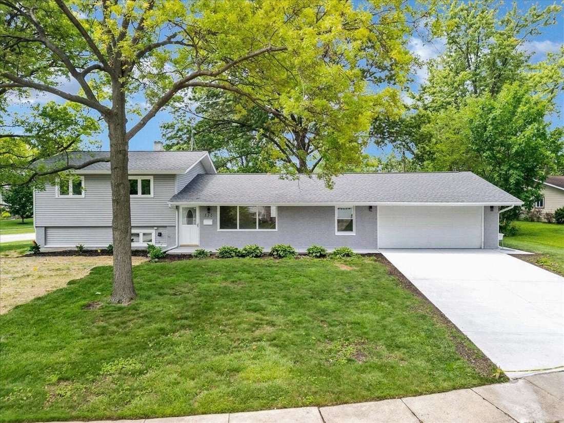 House in Hoffman Estates, Illinois, United States 1 - 18573884
