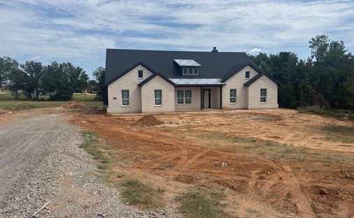 House in Springtown, Texas, United States 1
