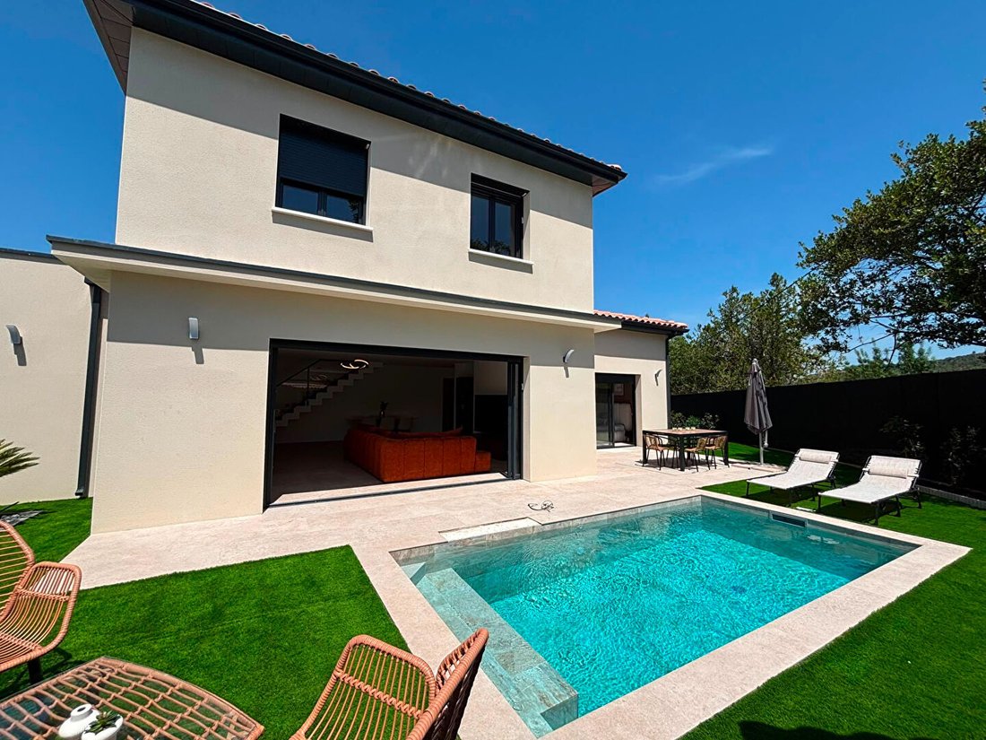 Villa in Est, Clermont-l'Hérault, France 2 - 18573769