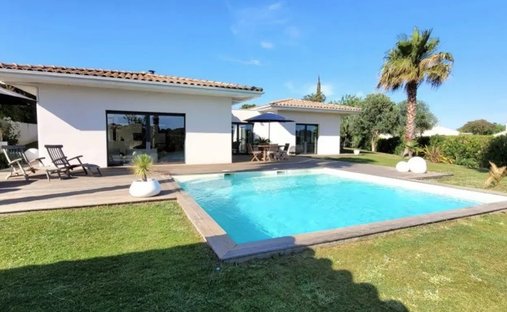 Villa in Centre Ville, Clermont-l'Hérault, France 1