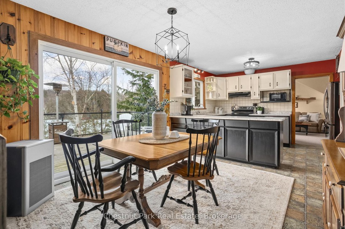 House in Huntsville, Ontario, Canada 5 - 18089928