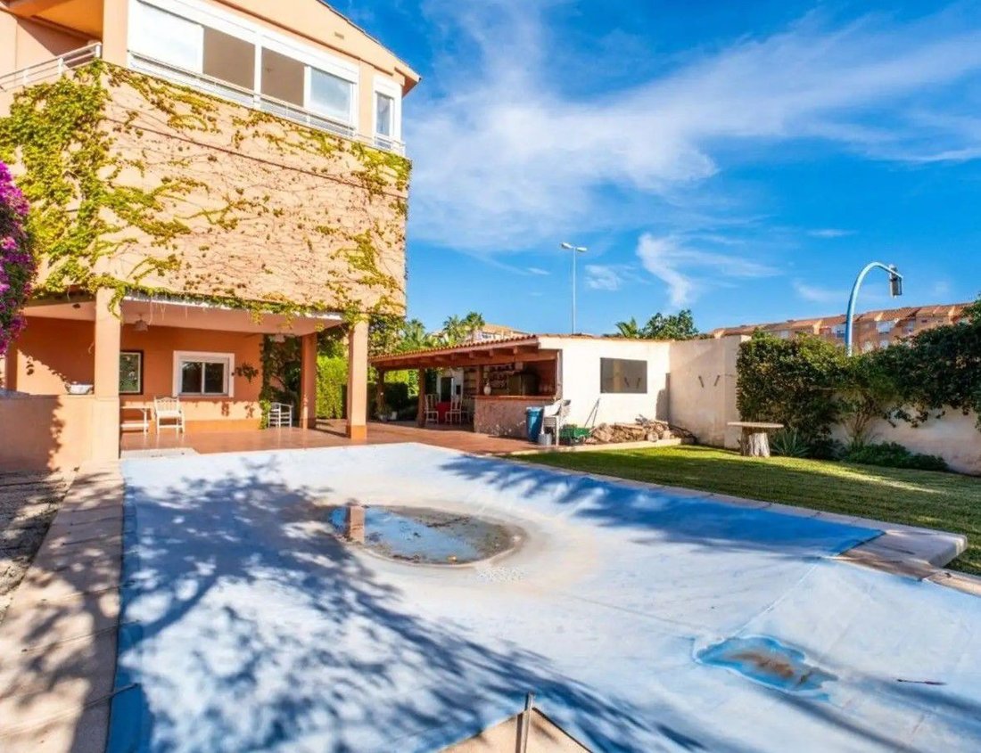 Chalet in Alicante, Valencian Community, Spain 2 - 18573939