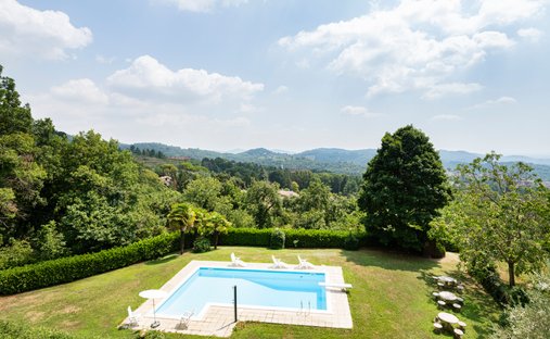 Villa in Scanzorosciate, Lombardy, Italy 1