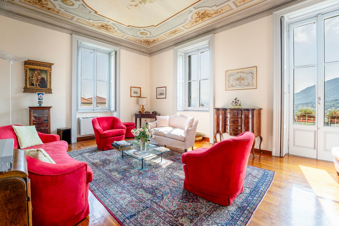 Villa in Cadegliano-Viconago, Lombardy, Italy 3 - 18574009