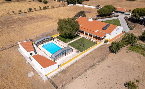 Landhaus in Viana do Alentejo, Distrikt Évora, Portugal 1